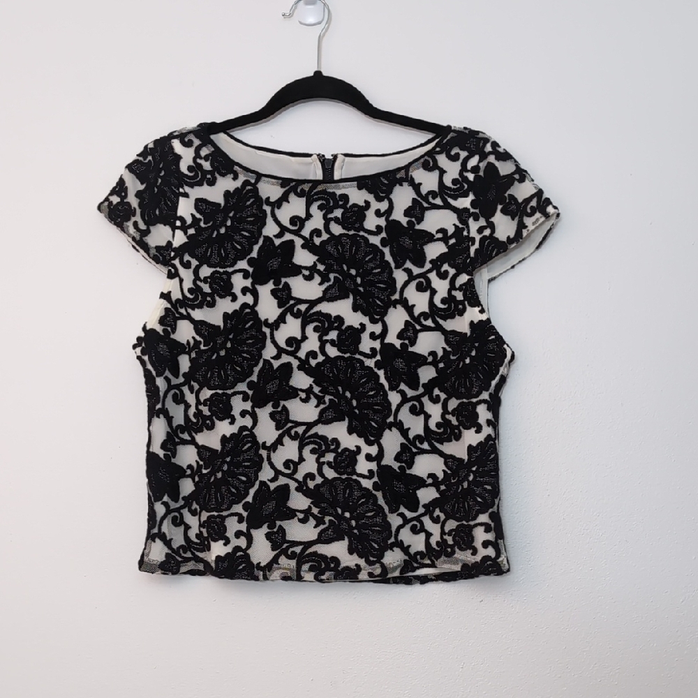 Alice And Olivia Elegant Black Lace Women's Cap Sleeve Top